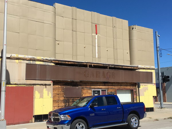 Riviera Theatre - From Jeff Young (newer photo)